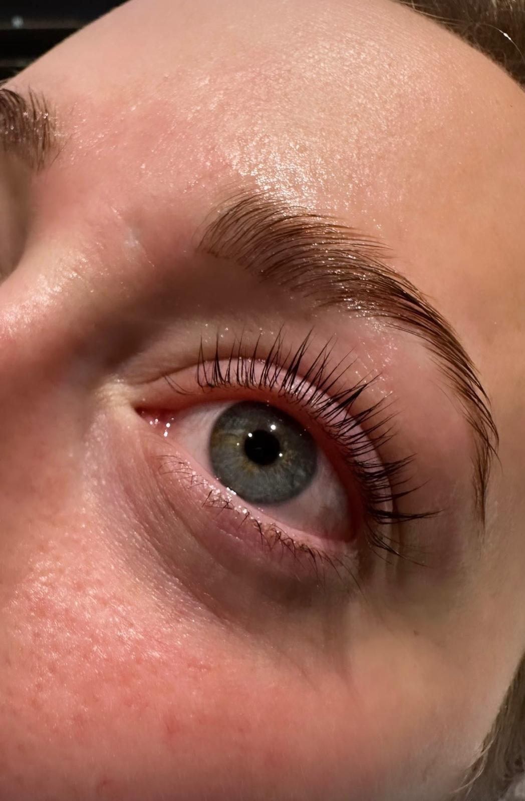 A lash lift and tint, with the brow groomed above